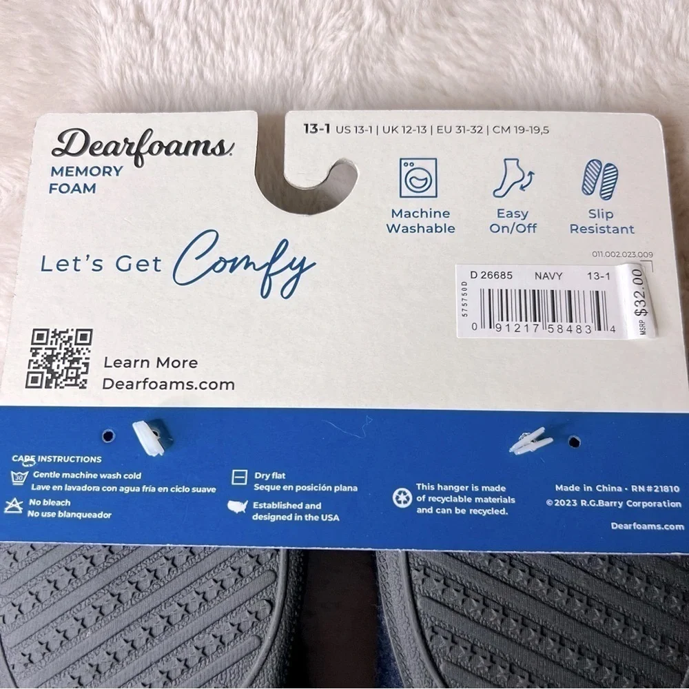 NWT Dearfoams youth size 13/1 memory foam slippers